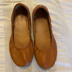 Tieks chestnut flat